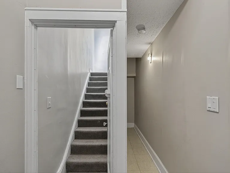 2134 Saint James Ave #2 — Photo 15