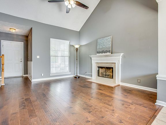 3rd image of 3156 Langley Dr