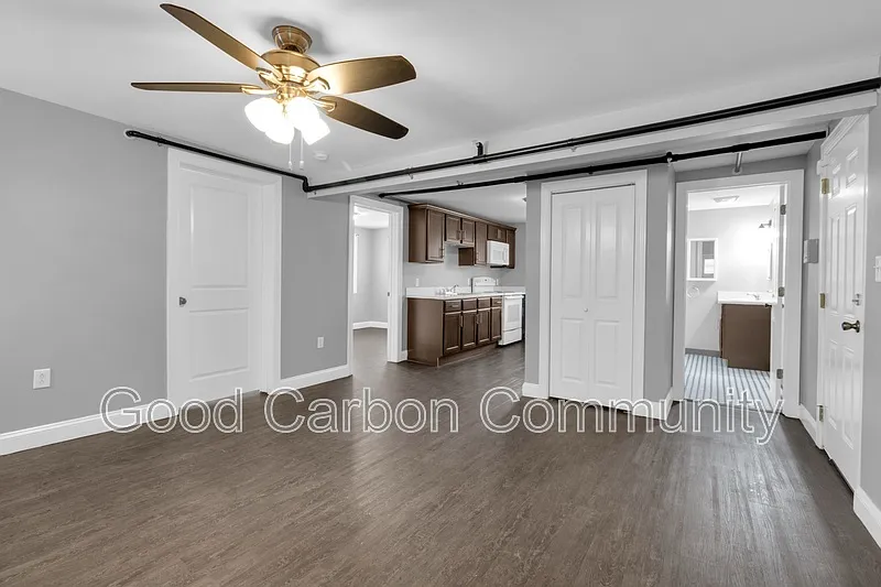 2 bed, 1.0 bath, $1,195 — Photo 1