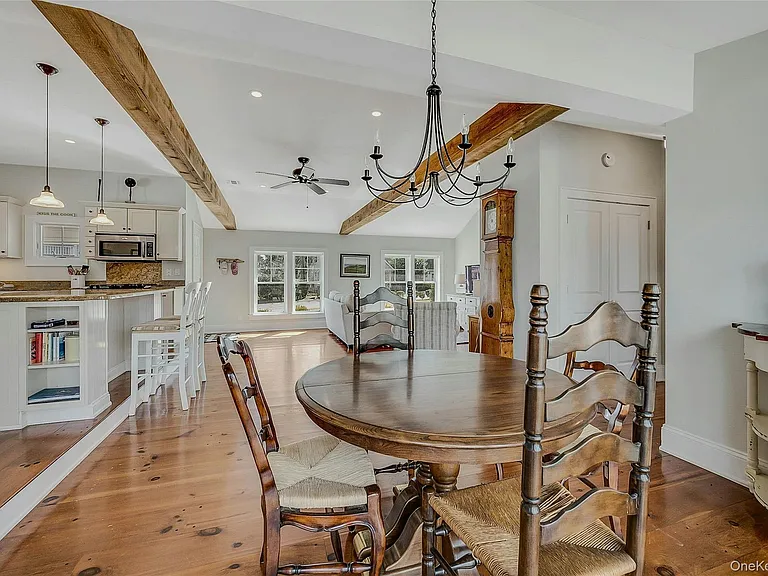 635 Strohson Rd — Photo 15