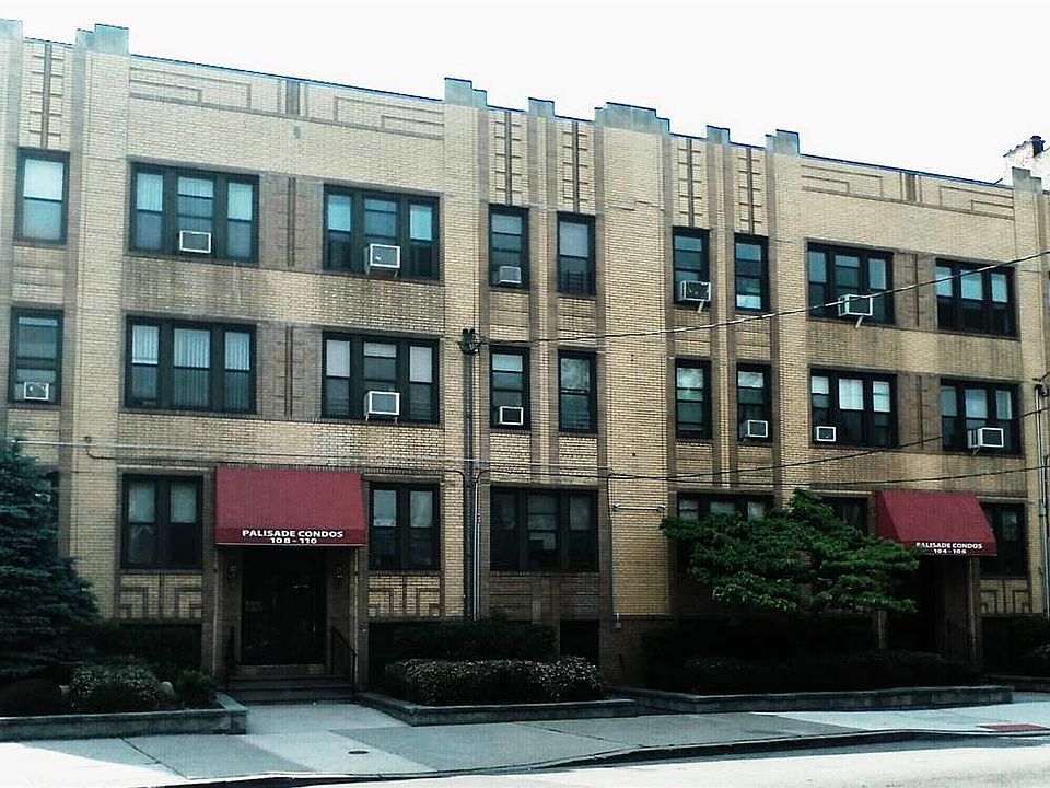 2nd image of 104 Palisade Ave APT B1