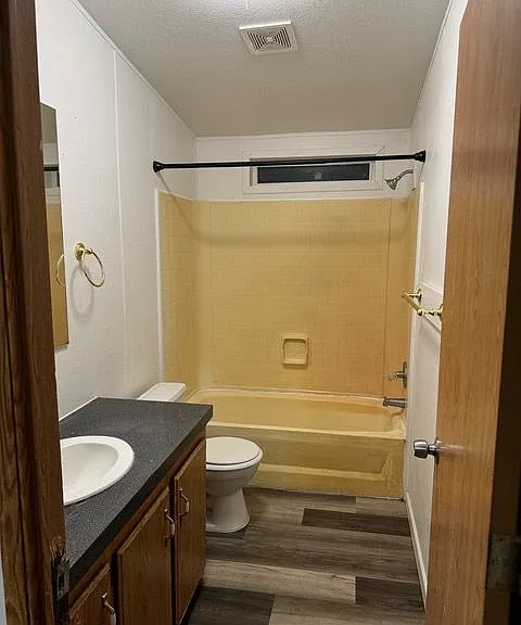 64 NE 11th Ave #64 — Photo 10