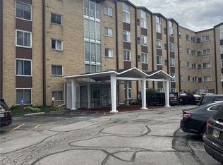 25735 Lorain Rd Unit 524, North Olmsted, OH 44070