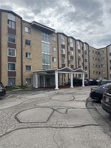 25735 Lorain Rd Unit 524, North Olmsted, OH, 44070