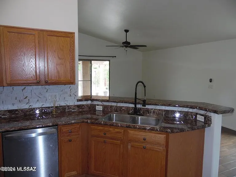 7325 E Weeping Willow Dr SE — Photo 9