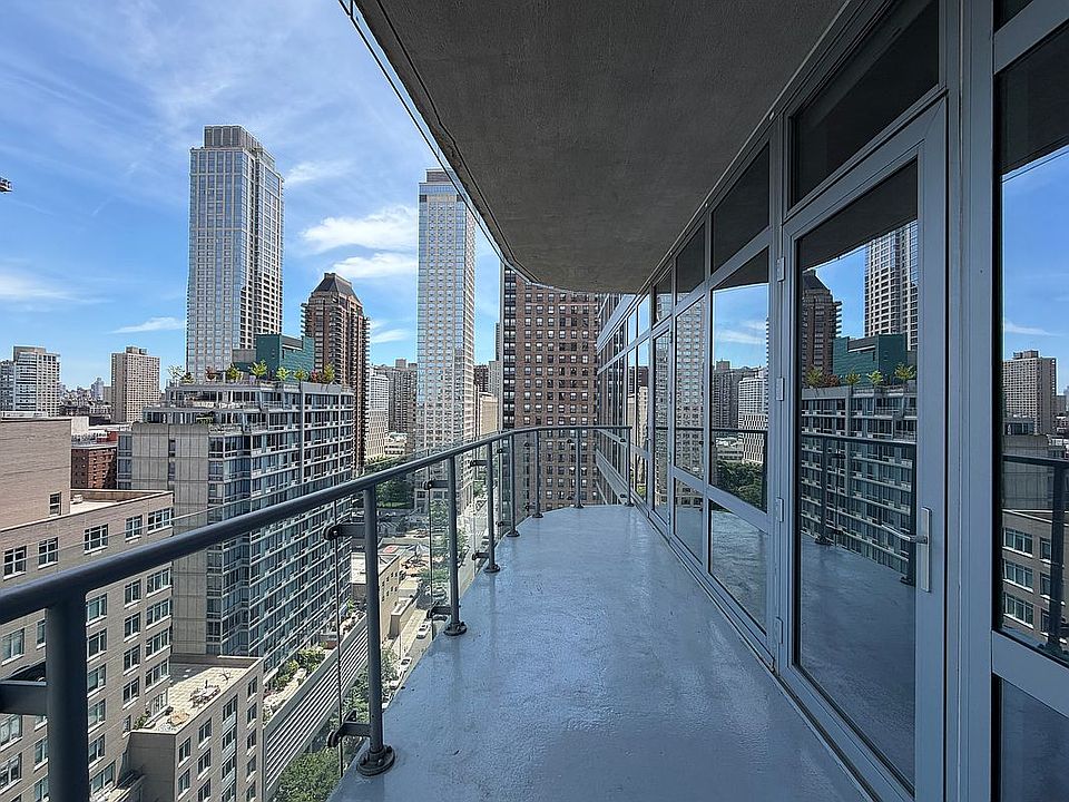 1st image of 555 W 59th St APT 22H