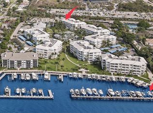 1044 Bay Colony Dr N #31, North Palm Beach, FL 33408