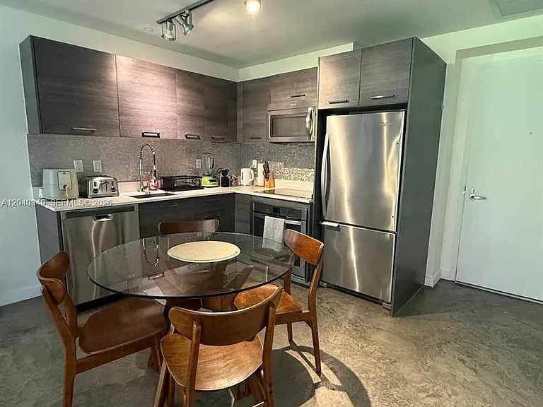 151 SE 1st St #405 — Photo 9