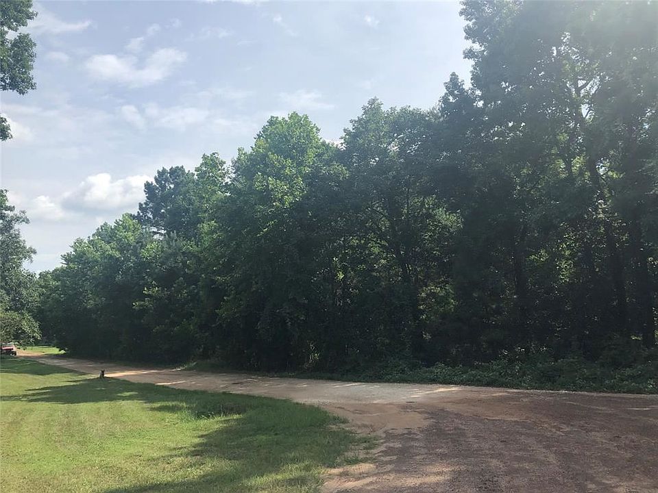 2nd image of 13 Shadow Ln
