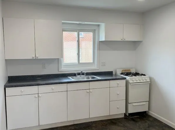 629 Wellwood Ave #B6, Lindenhurst, NY 11757