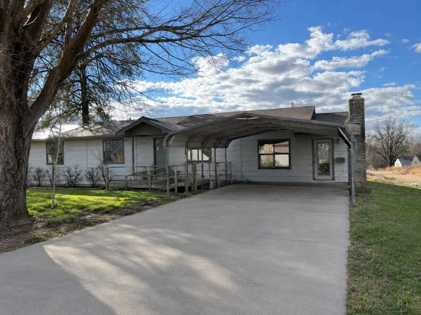 521 N E St, Pawnee, OK 74058