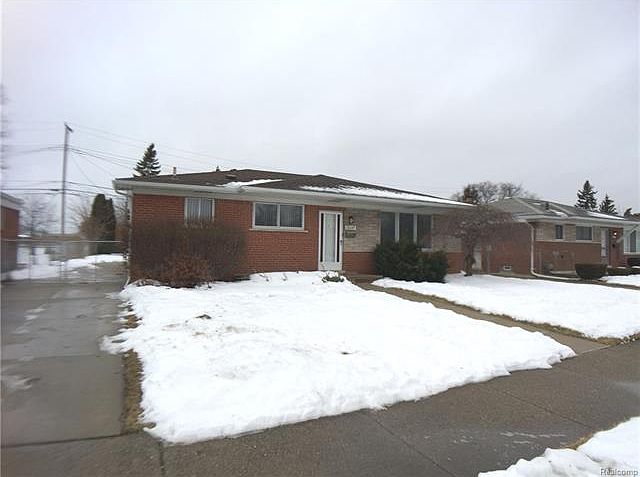 2nd image of 28649 Los Olas Dr