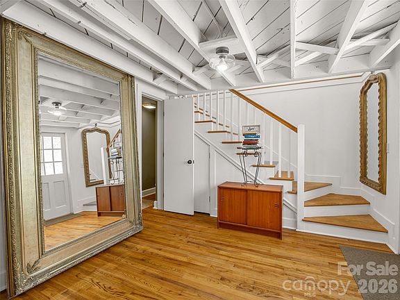 5th image of 144 E Howard St