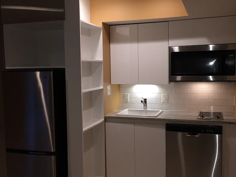 4418 Lingan Rd NW #B — Photo 11