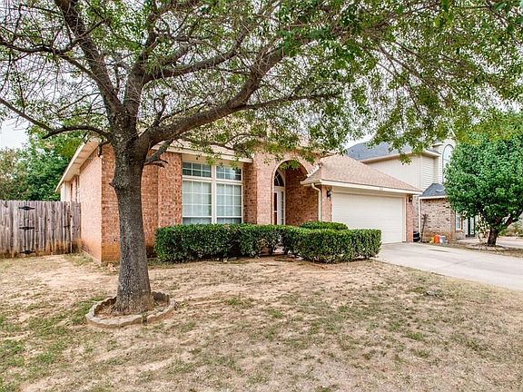 3rd image of 2616 Galemeadow Dr