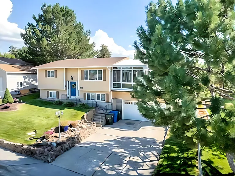 1387 Lavine Dr #2 — Photo 1