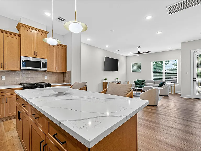 3315 Daphne St — Photo 22
