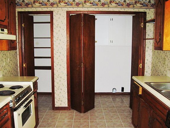 5th image of 588 Kershaw Dr