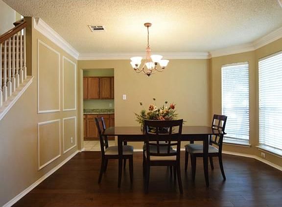 3rd image of 4308 Buena Vista Ln