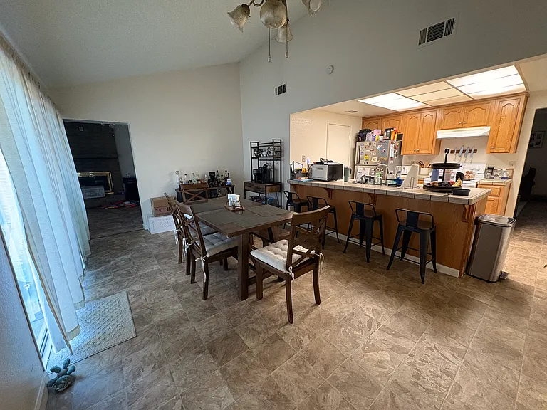 1118 Pheasant Dr — Photo 10