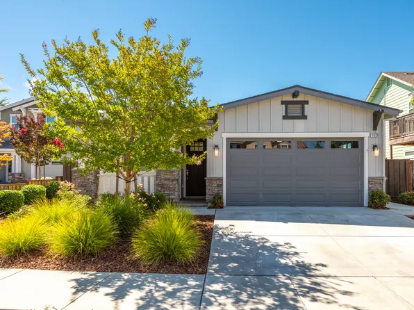 1987 Pine Meadow Dr, Santa Rosa, CA 95403