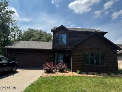 1218 S 21st St, Grand Forks, ND, 58201