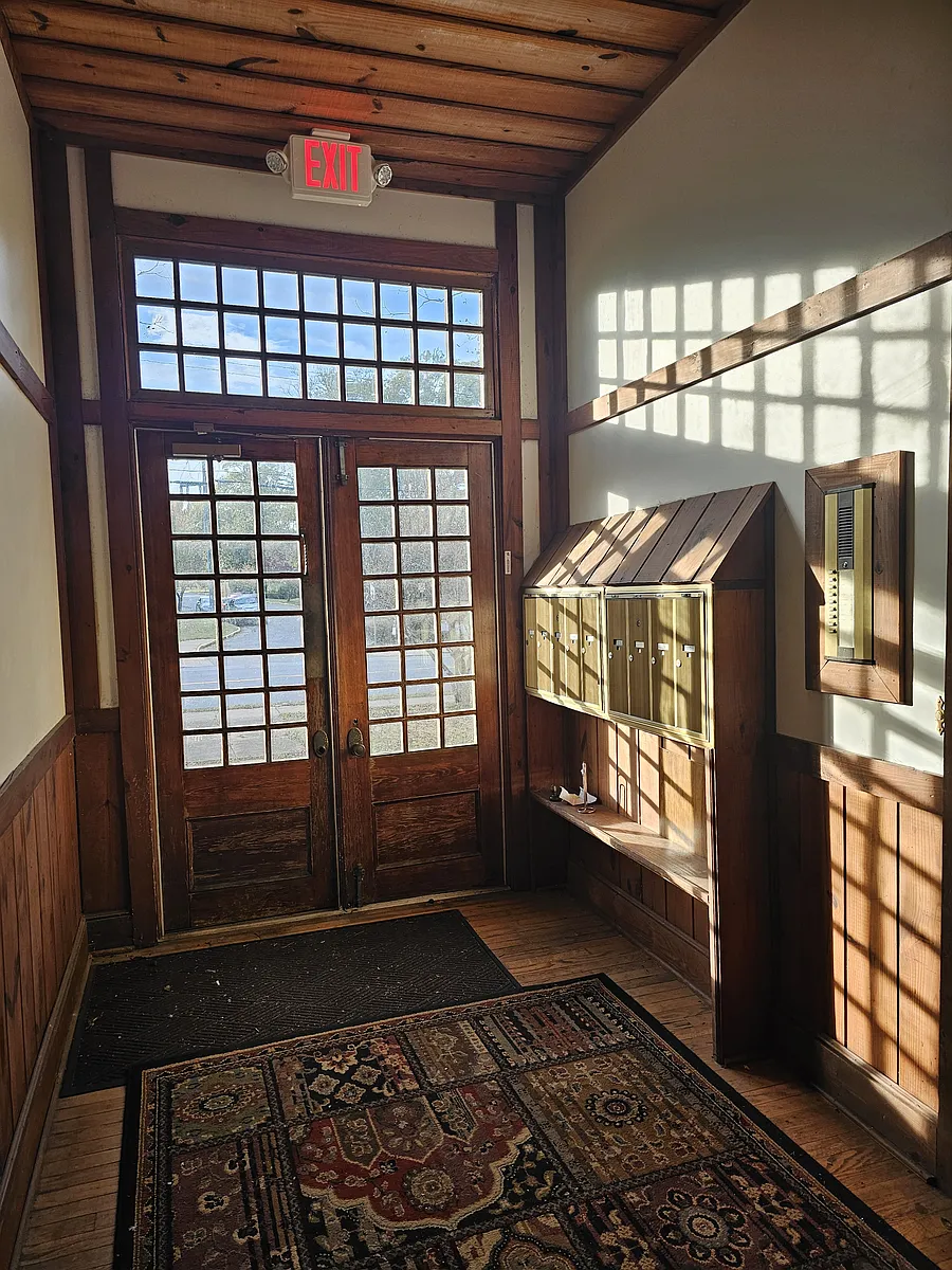 Building Photo - 815 S Milledge Ave #1