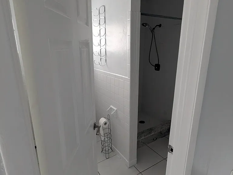 6581 Hayes St — Photo 18