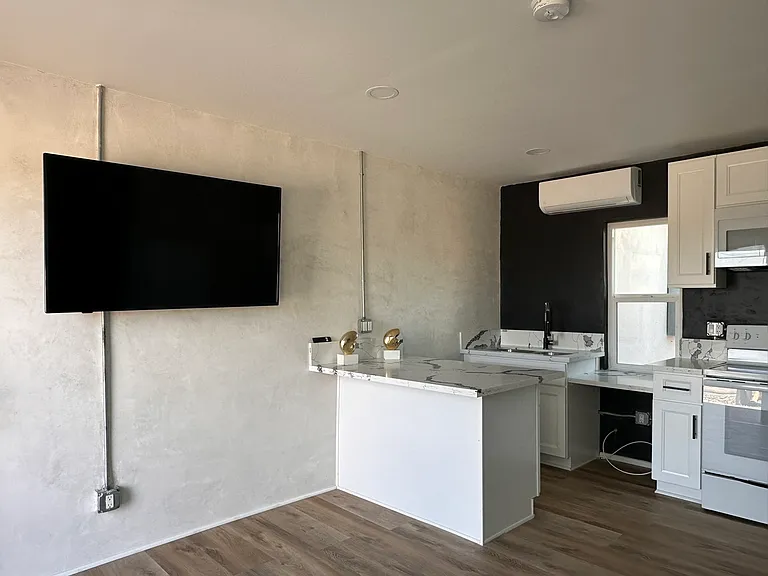6545 Pine Ave #3 — Photo 6