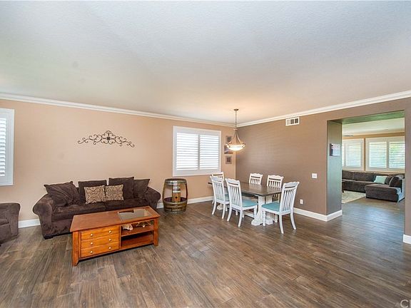3rd image of 3411 Clover Ave