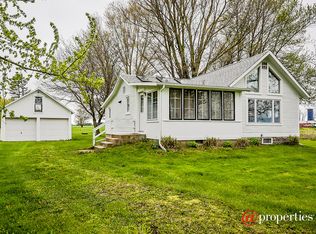 16482 Avery Rd, Three Oaks, MI 49128