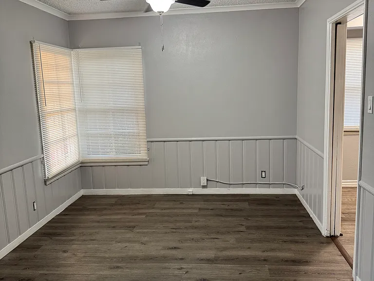 9614 S 8th Ave — Photo 9