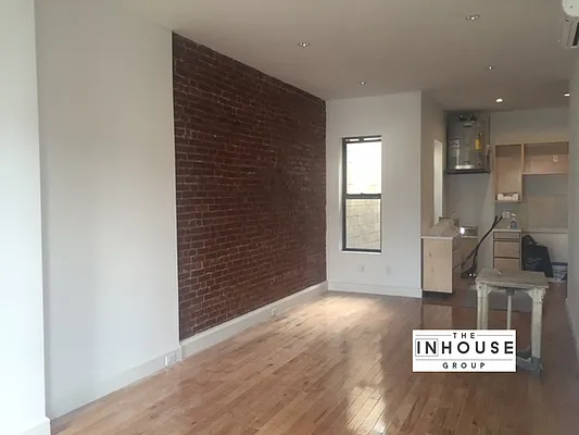 Rented by The InHouse Group | media 50