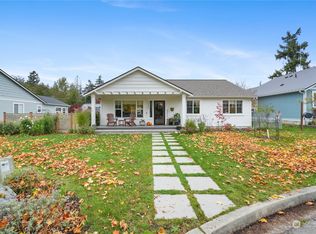 2320 25th St, Anacortes, WA