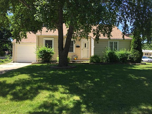 2nd image of 917 Clausen Ave