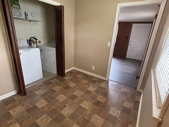 5th image of 1727 Covert Ave