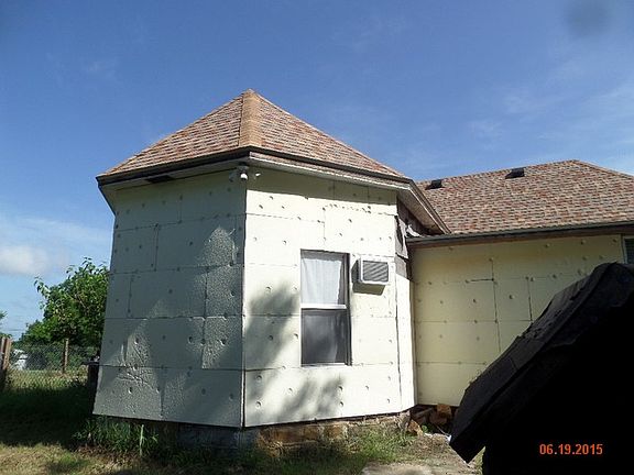 3rd image of 2822 N Spruce St