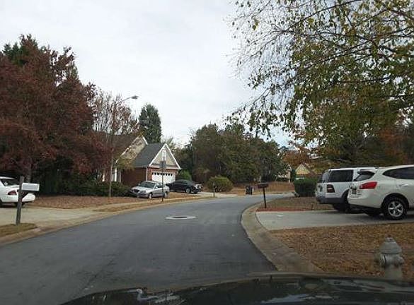 2nd image of 416 Windstream Dr SW