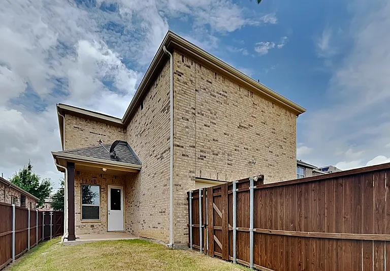 17534 Sequoia Dr — Photo 16