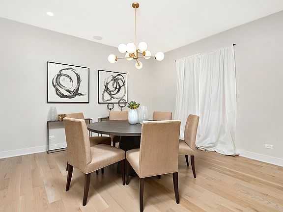 4th image of 1211 W Belmont Ave #1W