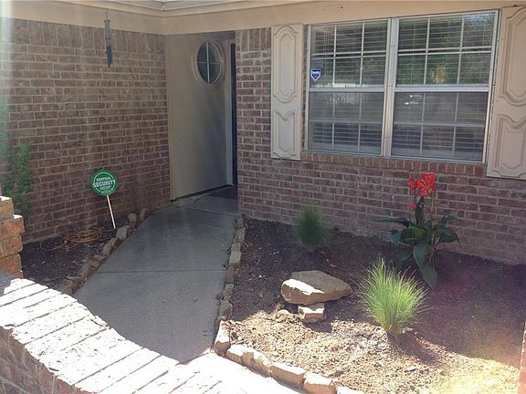 4th image of 518 Live Oak Dr