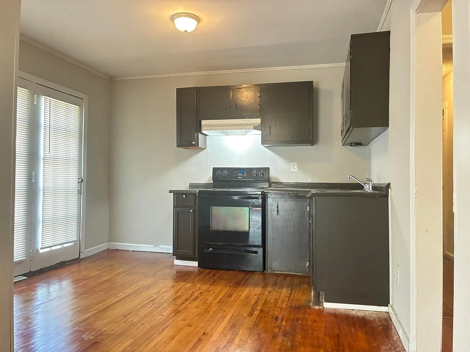 1724 W Davidson Ave — Photo 3