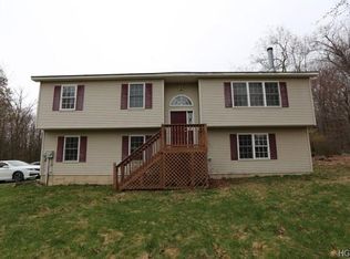 56 Buttonwood Rd, Bloomingburg, NY 12721