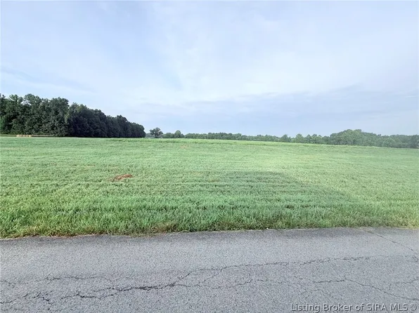  2 Snow Road, Henryville, IN 47126