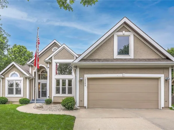 10500 NE 98th St, Kansas City, MO 64157