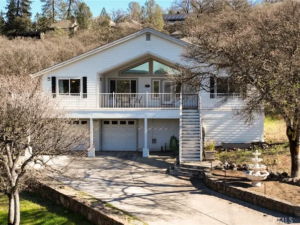 19160 N Shore Dr, Hidden Valley Lake, CA 95467