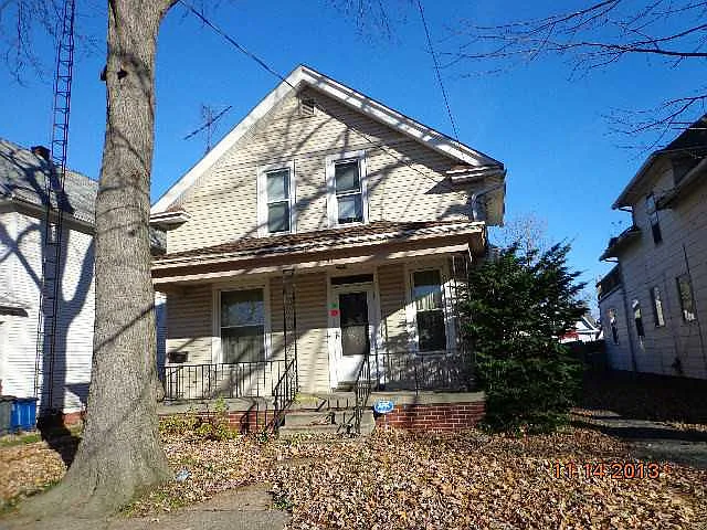 331 Parker Ave photo 1