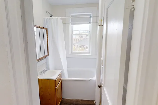 Studio, $2,195 — Photo 3