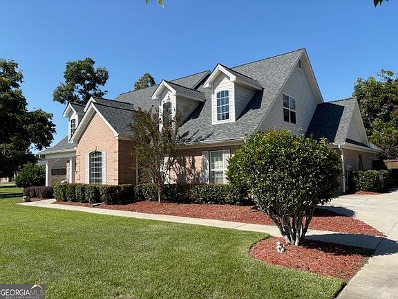 3rd image of 3804 Orchard Way