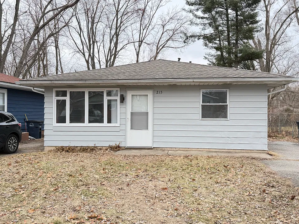215 Gladys St